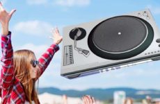 Best Turntable with Speakers – Review & Buyer’s Guide